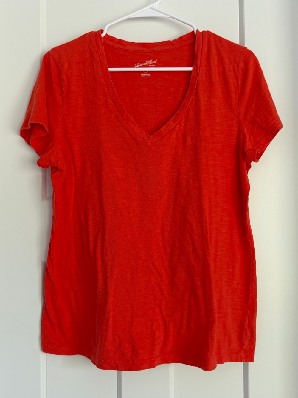 Universal Thread V-Neck Short Sleeve Tee in Bright Red